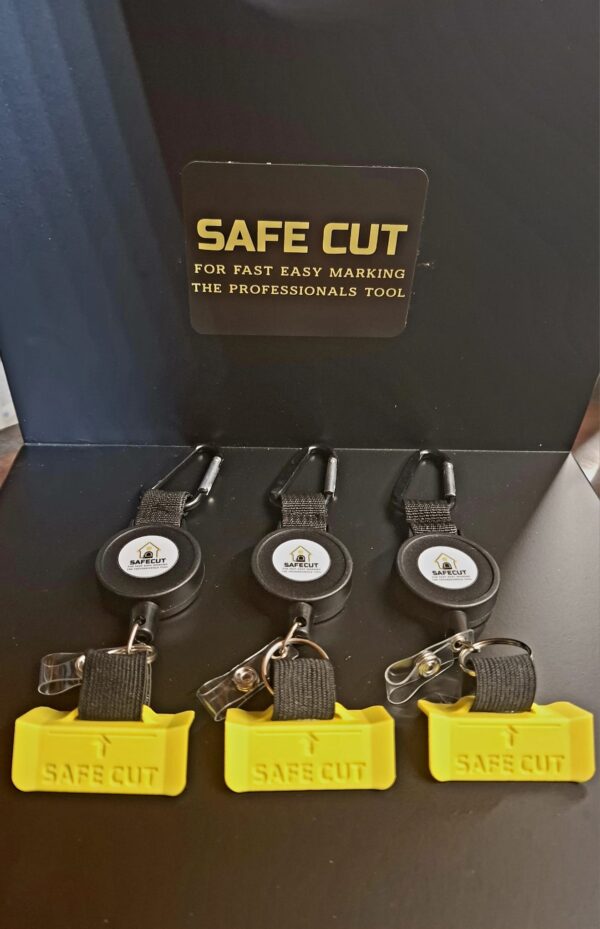 retractable safecut triple